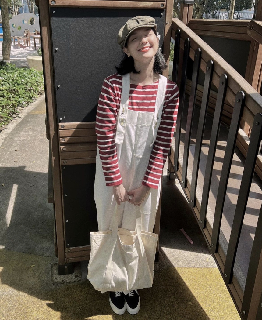 Sơn Tùng - Hải Tú cứ lộ diện là có hint đồ đôi, lần này 1 món rất quen thuộc của 'nàng thơ'? - Ảnh 2. Sơn Tùng - Hải Tú cứ lộ diện là có hint đồ đôi, lần này 1 món rất quen thuộc của 'nàng thơ'? - Ảnh 2.