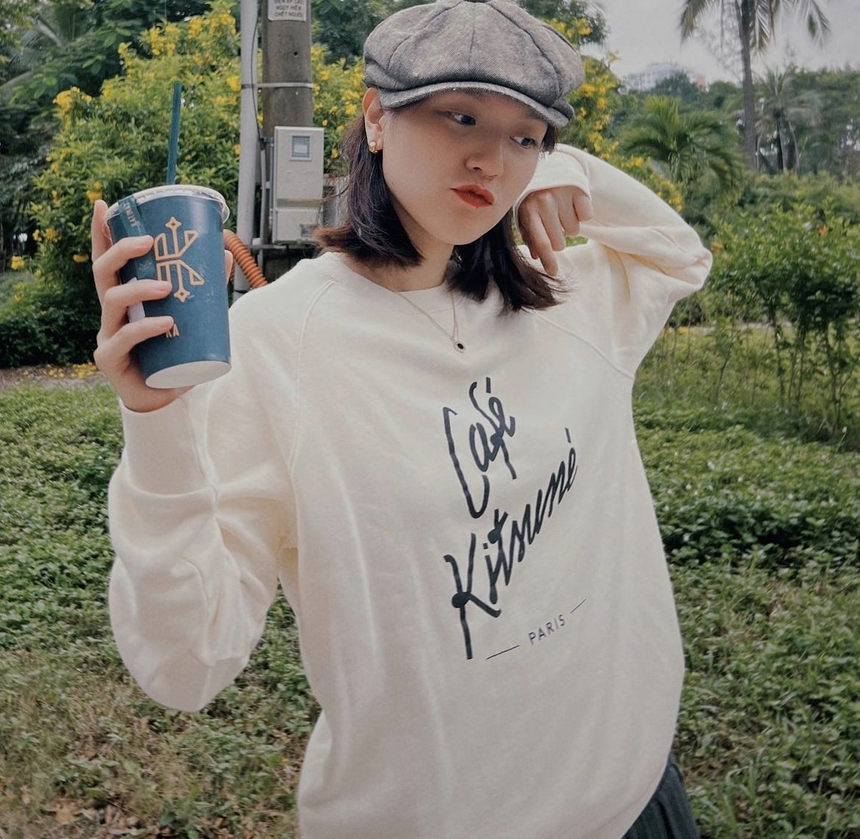 Sơn Tùng - Hải Tú cứ lộ diện là có hint đồ đôi, lần này 1 món rất quen thuộc của 'nàng thơ'? - Ảnh 4. Sơn Tùng - Hải Tú cứ lộ diện là có hint đồ đôi, lần này 1 món rất quen thuộc của 'nàng thơ'? - Ảnh 4.