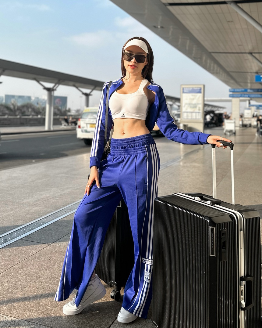 MC Thanh Thanh Huyền nối gót Ngọc Châu xuất ngoại huấn luyện cho Miss Charm, bất ngờ gặp sự cố đầu tiên - Ảnh 1.