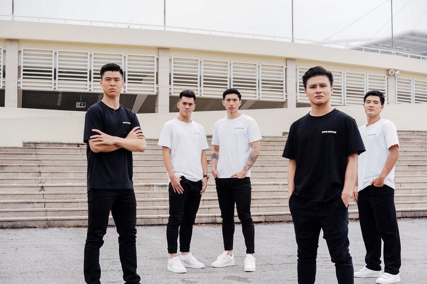 Chàng cầu thủ tuổi Mèo Đoàn Văn Hậu vừa có tài, vừa có tiền: Không chỉ xuất sắc trên sân cỏ, còn ‘mát tay’ trong kinh doanh - Ảnh 5. Chàng cầu thủ tuổi Mèo Đoàn Văn Hậu vừa có tài, vừa có tiền: Không chỉ xuất sắc trên sân cỏ, còn ‘mát tay’ trong kinh doanh - Ảnh 5.