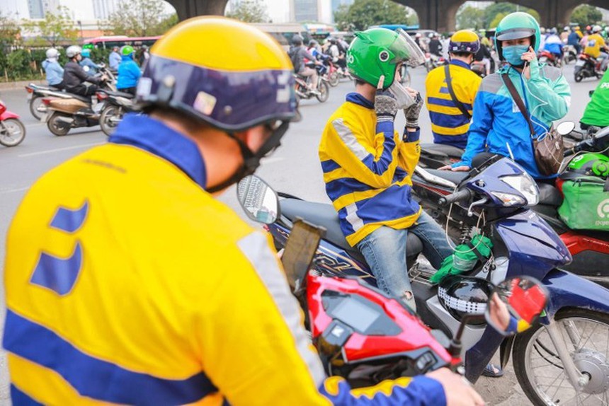 Ngày cận tết, đâu đâu cũng 'thèm' shipper: Tài xế làm hết công suất, đợt cao điểm kiếm 10 triệu đồng  - Ảnh 2.