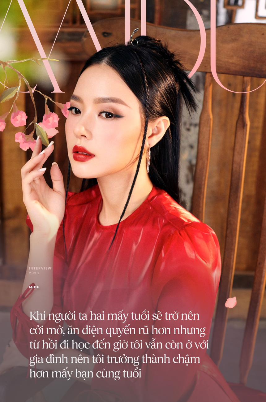 Midu: 'Dạo này mọi người hay chọc tôi là cô giáo sáng đi dạy tối lên đồ đi quẩy' - Ảnh 3. Midu: 'Dạo này mọi người hay chọc tôi là cô giáo sáng đi dạy tối lên đồ đi quẩy' - Ảnh 3.