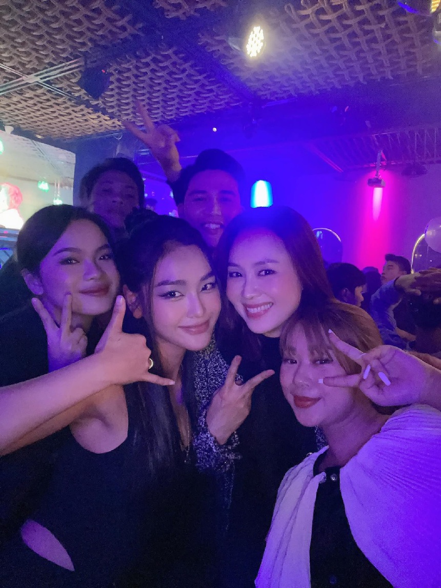 Lộ loạt ảnh chưa từng công bố của 'Hành trình công lý', Hồng Diễm đẹp hơn phim - Ảnh 16.