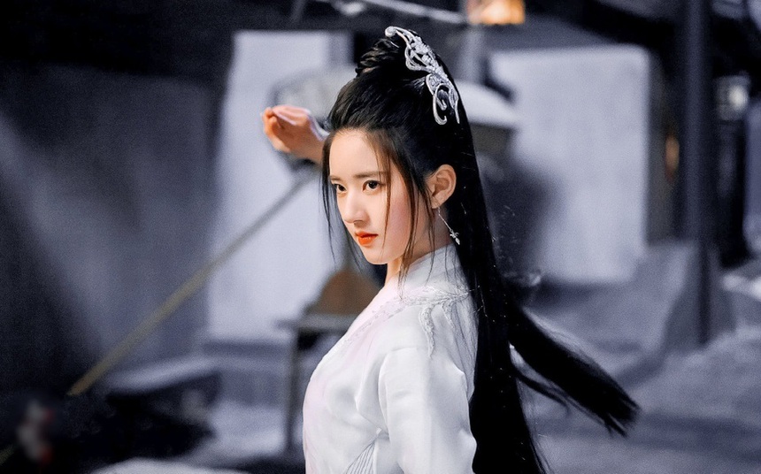 Dàn 'bản sao' Hoa ngữ gây náo loạn 2022: Cúc Tịnh Y bị chị gái 'lấn lướt', ai học đòi làm Lưu Diệc Phi thứ 2? - Ảnh 11.