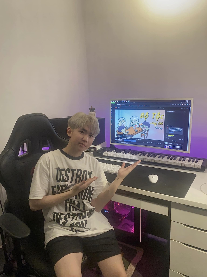 Yêu mến Độ Mixi, 'fan cứng' tung ra nhiều nhạc phẩm lấy cảm hứng từ idol - Ảnh 3. Yêu mến Độ Mixi, 'fan cứng' tung ra nhiều nhạc phẩm lấy cảm hứng từ idol - Ảnh 3.