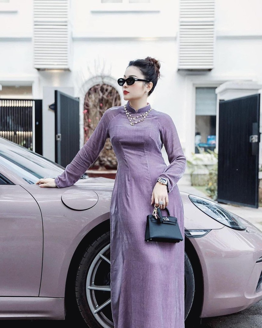 Tết nhà giàu Việt hoành tráng cỡ nào: Cũng đào cũng mai nhưng nó lạ lắm! - Ảnh 12.