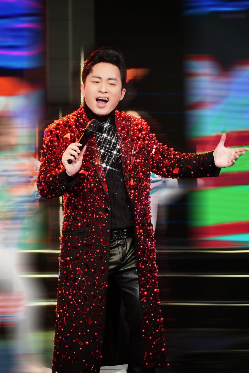 Ca sĩ Tùng Dương: Tôi đang có đến 1000 ý tưởng cho năm mới - Ảnh 1.