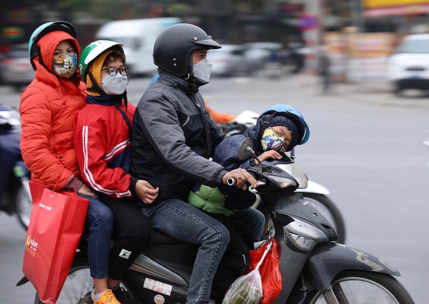 Người dân ùn ùn rời Hà Nội về các tỉnh nghỉ Tết - Ảnh 7.