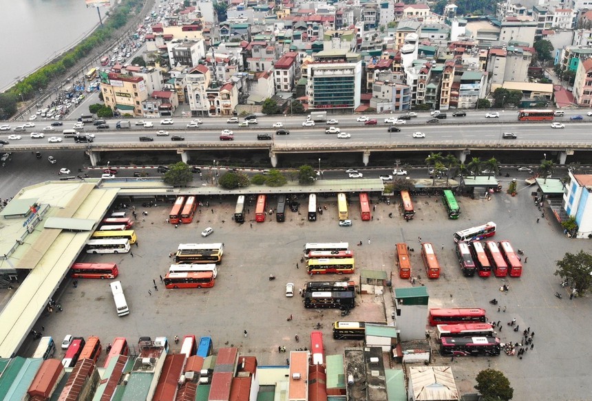 Người dân ùn ùn rời Hà Nội về các tỉnh nghỉ Tết - Ảnh 13.