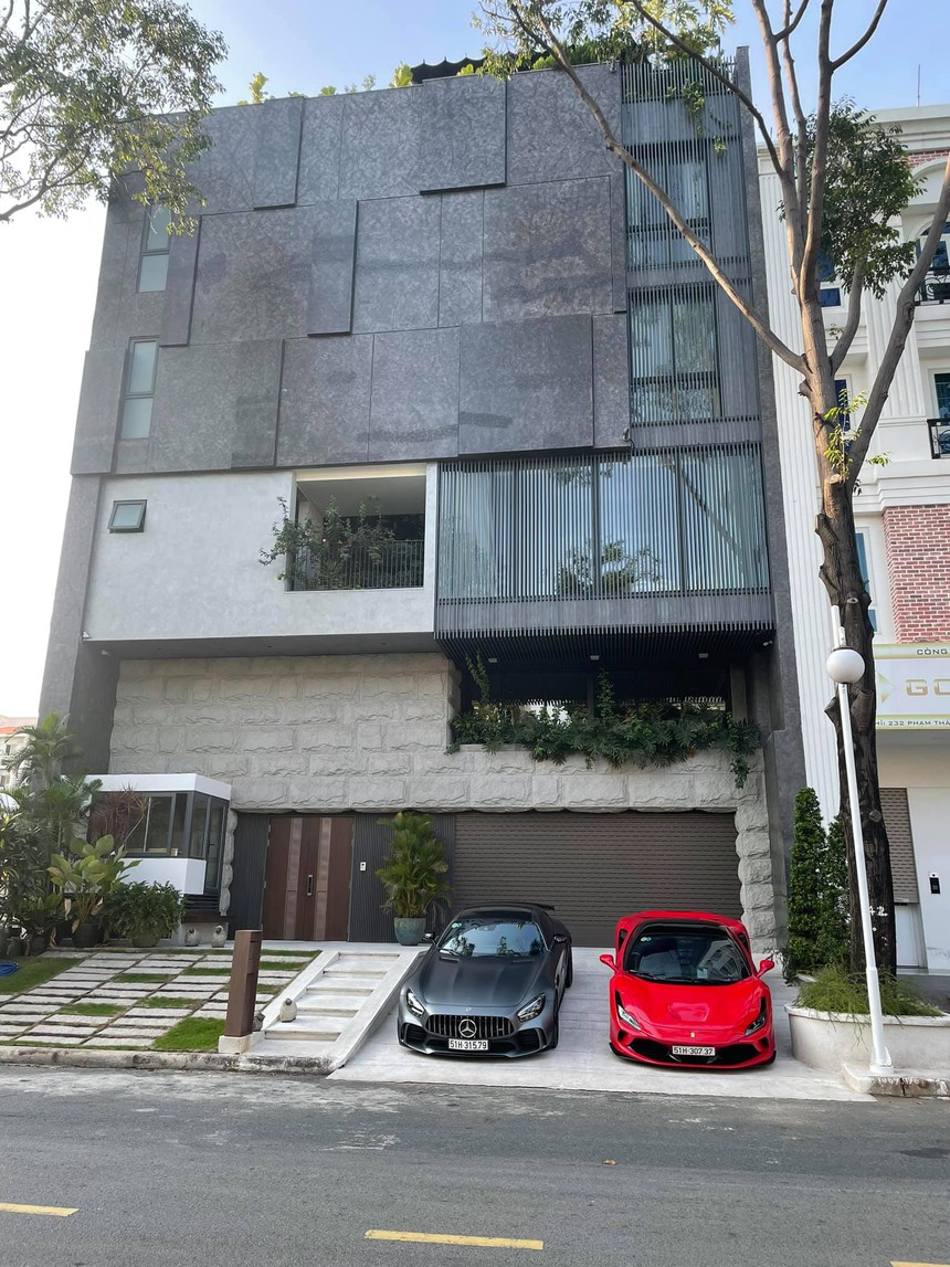 Biệt thự của đại gia Cường Đô La hoành tráng cỡ nào mà riêng phòng chơi cho ái nữ đã gây choáng? - Ảnh 1. Biệt thự của đại gia Cường Đô La hoành tráng cỡ nào mà riêng phòng chơi cho ái nữ đã gây choáng? - Ảnh 1.