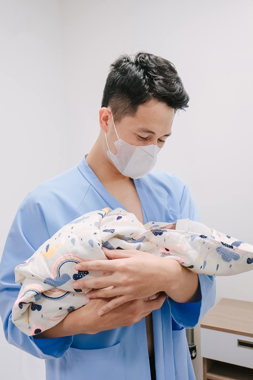 Đình Trọng lên chức bố - Ảnh 1. Đình Trọng lên chức bố - Ảnh 1.