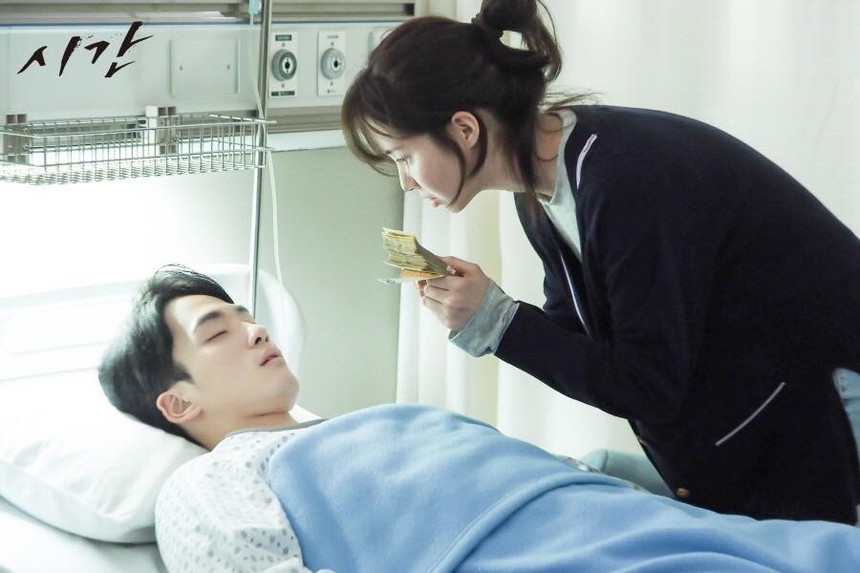 4 lần đổi diễn viên ồn ào nhất phim Hàn: Người bỏ vai vì lệnh của bạn gái, riêng Hoàn Hồn 2 sắp hết vẫn bị chỉ trích thậm tệ - Ảnh 7.