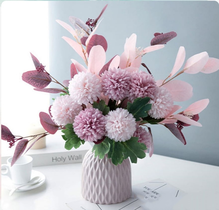 Nguyên nhân khiến 8 loài hoa này không được chưng trên bàn thờ ngày Tết - Ảnh 8.