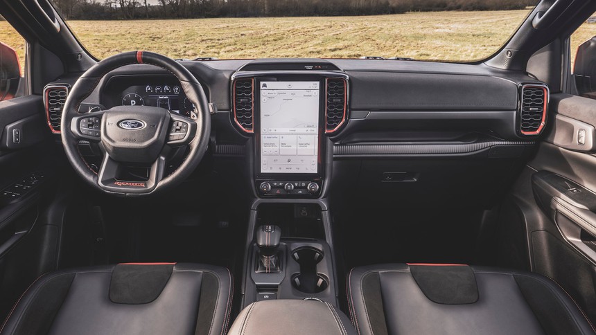 Loạt 'bom tấn' dễ về Việt Nam năm nay: XFC gây tò mò, Innova lột xác thành xe mới - Ảnh 8.