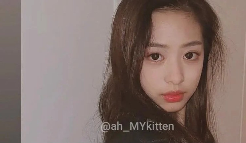 Baby Monster gây choáng với loạt ảnh pre-debut mang khí chất Jennie Blackpink - Ảnh 4. Baby Monster gây choáng với loạt ảnh pre-debut mang khí chất Jennie Blackpink - Ảnh 4.