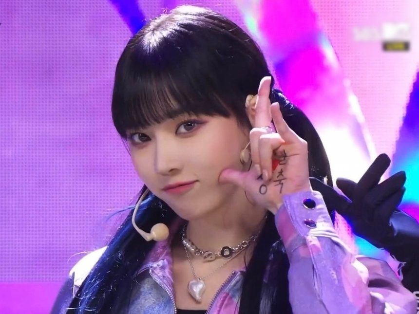 (Bài Tết) So kè những lần Blackpink và các sao nữ để tóc hai bên - Ảnh 5.