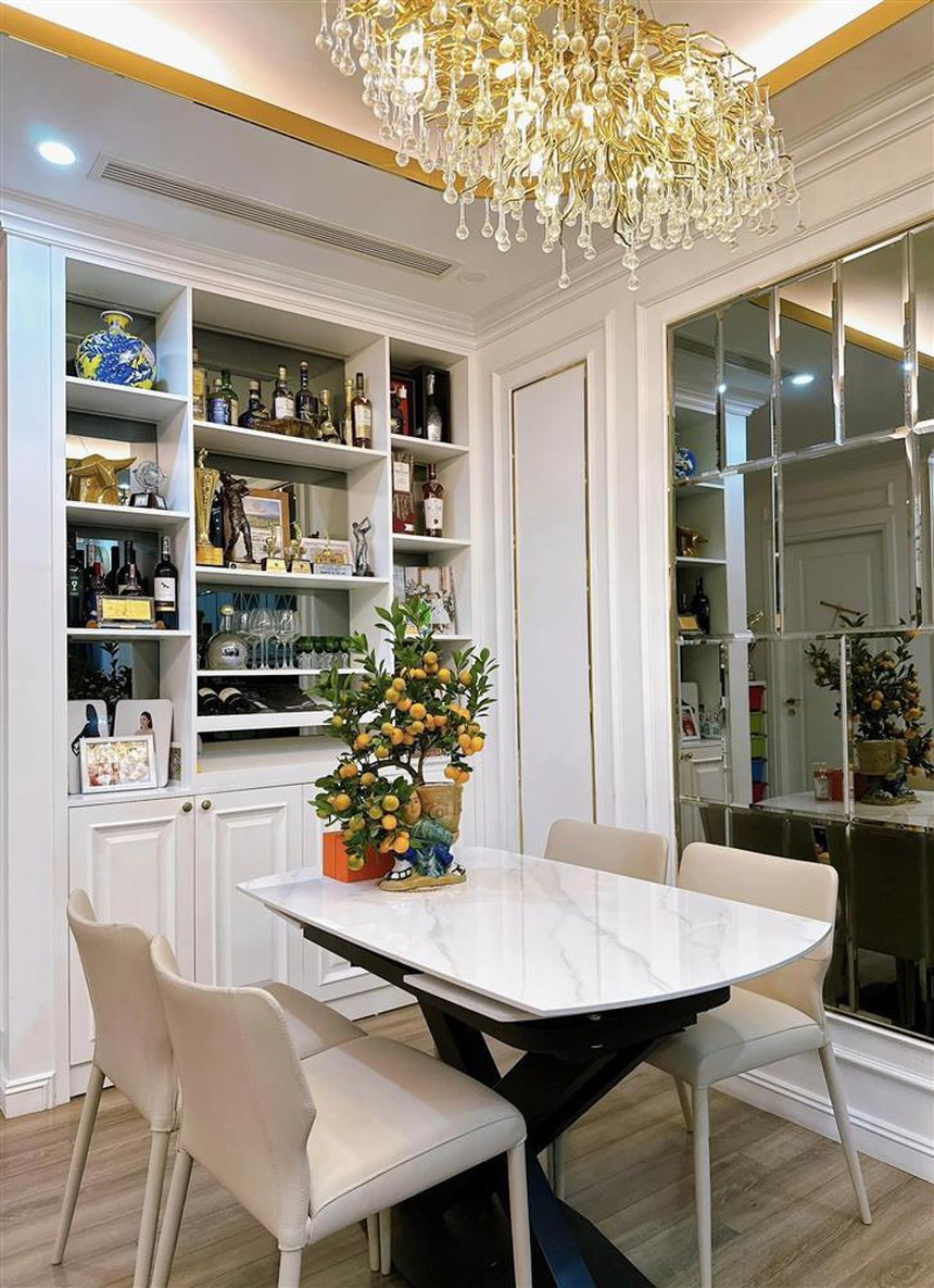 Dàn sao Vbiz rộn ràng ngày 29 Tết: Người khoe biệt thự sang trọn, người tặng bố mẹ cả căn hộ - Ảnh 5.