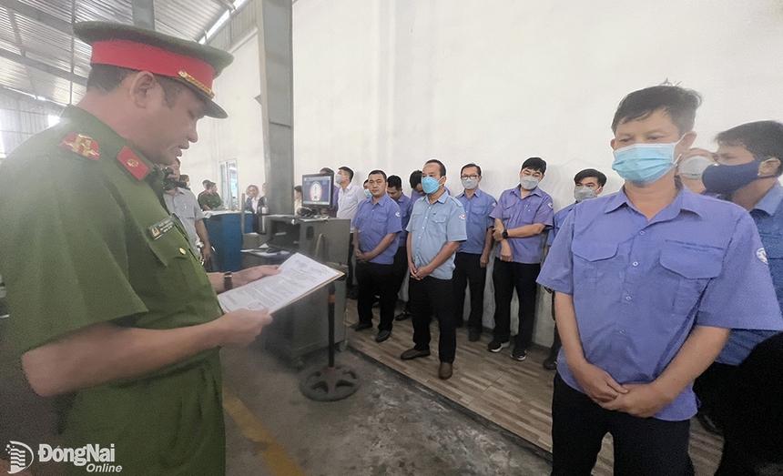 Liên quan vụ sai phạm tại Trung tâm đăng kiểm xe cơ giới 60-04D, Công an tỉnh Đồng Nai khởi tố 11 đối tượng - Ảnh 1. Liên quan vụ sai phạm tại Trung tâm đăng kiểm xe cơ giới 60-04D, Công an tỉnh Đồng Nai khởi tố 11 đối tượng - Ảnh 1.