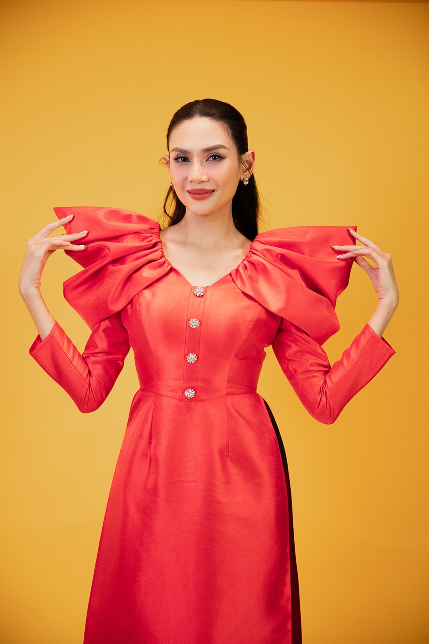 Võ Hoàng Yến: 'Ở 'Sao nhập ngũ', tôi khắc xuất, Võ Minh Sơn khắc nhập' - Ảnh 2. Võ Hoàng Yến: 'Ở 'Sao nhập ngũ', tôi khắc xuất, Võ Minh Sơn khắc nhập' - Ảnh 2.