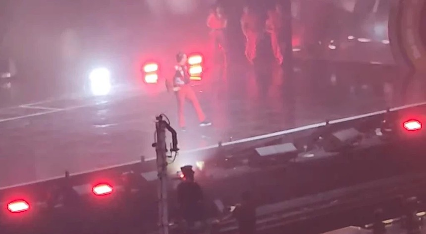 Tại lễ trao giải Âm nhạc Seoul, Psy cho thấy đẳng cấp của một ca sĩ gạo cội - Ảnh 3. Tại lễ trao giải Âm nhạc Seoul, Psy cho thấy đẳng cấp của một ca sĩ gạo cội - Ảnh 3.