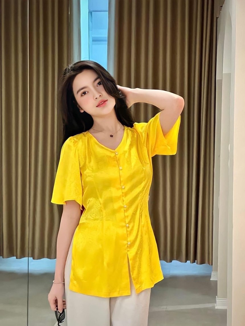 Bạn gái xa gia đình để sang Pháp đón Tết cùng Quang Hải - Ảnh 2.