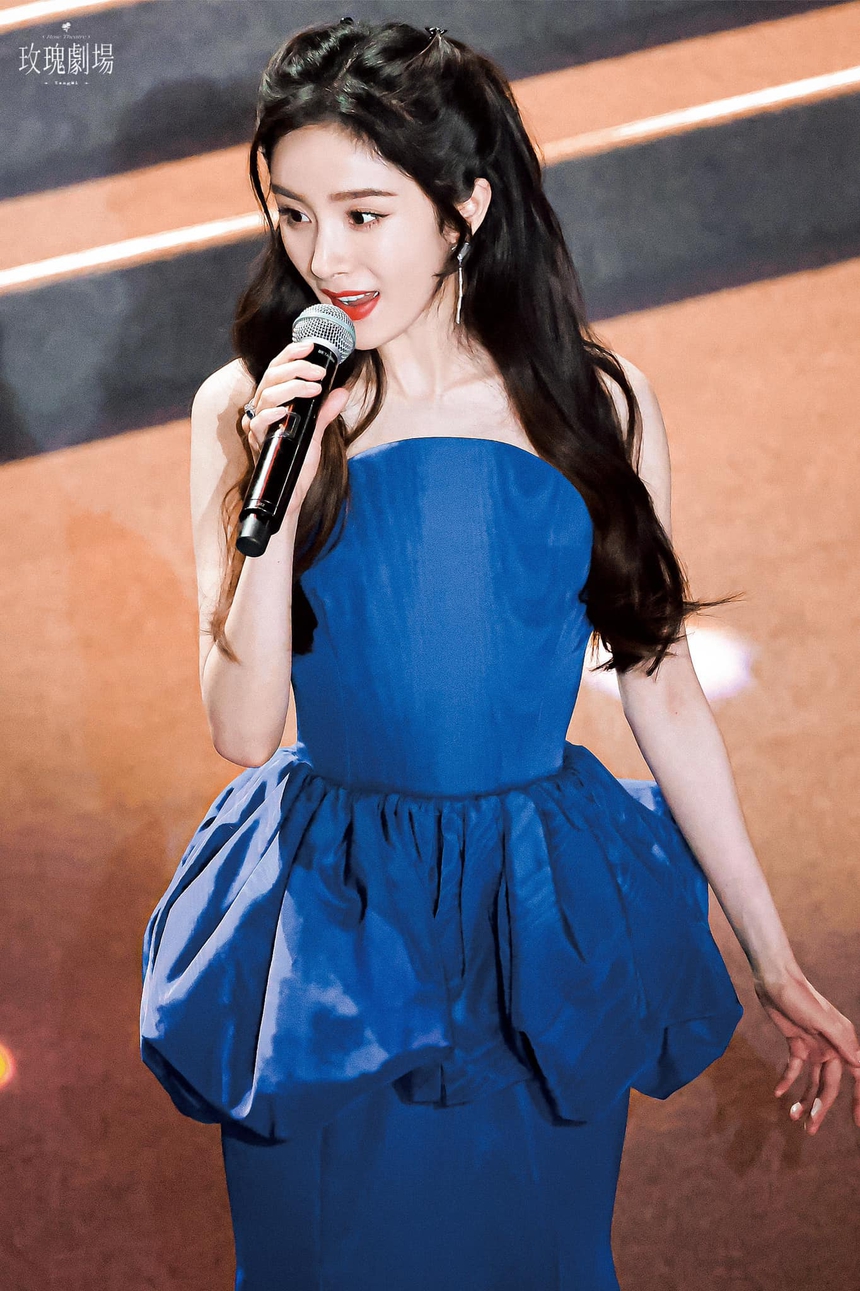 Tạo hình cực đẹp của Dương Mịch trong show đón xuân, xứng danh Tiểu Hoa Đán 85 đỉnh nhất? - Ảnh 3.