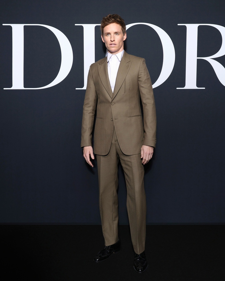 Jimin và J-Hope (BTS) xuất hiện tại show của Dior, netizen bỗng réo tên Jisoo - Suzy với lý do khó đỡ - Ảnh 11. Jimin và J-Hope (BTS) xuất hiện tại show của Dior, netizen bỗng réo tên Jisoo - Suzy với lý do khó đỡ - Ảnh 11.