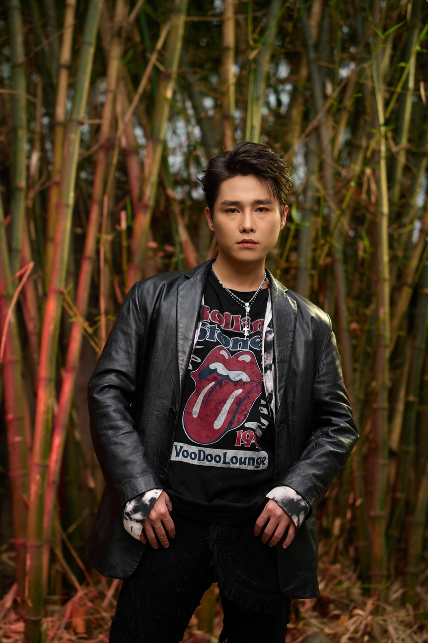 Tăng Duy Tân: Hàng xóm nói bà nội tôi “ca sĩ mà Tết về áo quần mới cũng không có mà mặc - theo đuổi cái gì viển vông thế?” - Ảnh 18. Tăng Duy Tân: Hàng xóm nói bà nội tôi “ca sĩ mà Tết về áo quần mới cũng không có mà mặc - theo đuổi cái gì viển vông thế?” - Ảnh 18.