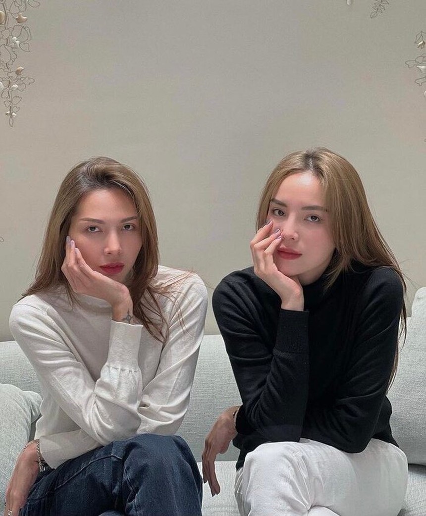 2 sao nữ Vbiz bị soi sống chung và về quê đón Tết, chính chủ nói gì? - Ảnh 4. 2 sao nữ Vbiz bị soi sống chung và về quê đón Tết, chính chủ nói gì? - Ảnh 4.