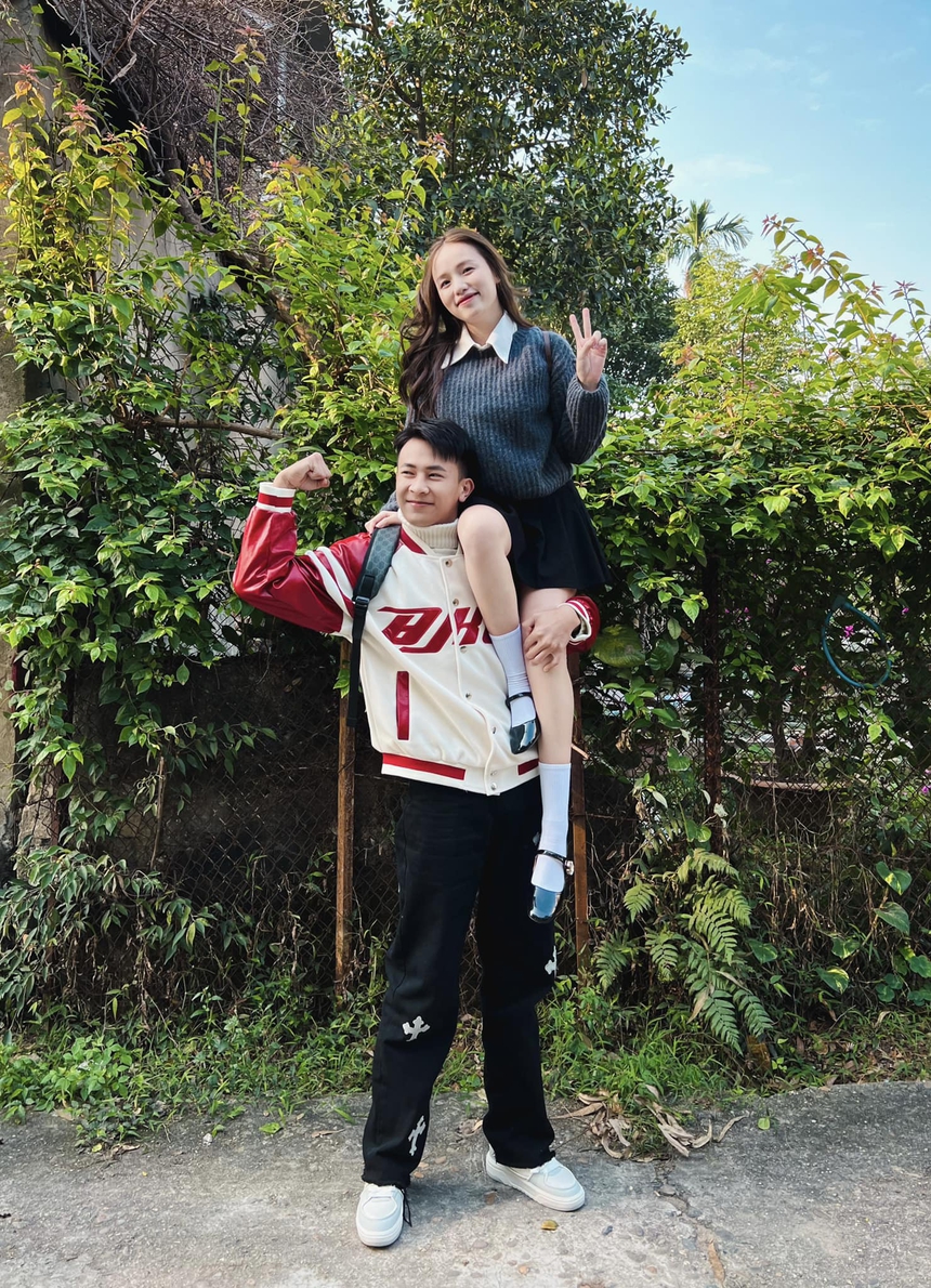 Quý cô tuổi Mão 6,6 triệu follow: Chuyện hôn nhân như phim hài, ngày Tết chồng tuyên bố “Đàn ông hiện đại không ngại rửa bát” - Ảnh 5. Quý cô tuổi Mão 6,6 triệu follow: Chuyện hôn nhân như phim hài, ngày Tết chồng tuyên bố “Đàn ông hiện đại không ngại rửa bát” - Ảnh 5.