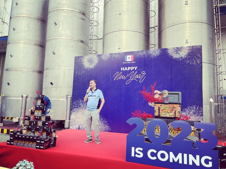 Minh Nhựa được bố thưởng Tết 1 tỷ đồng, để lộ số dư trong tài khoản khiến dân tình đua nhau “xin vía” - Ảnh 1.