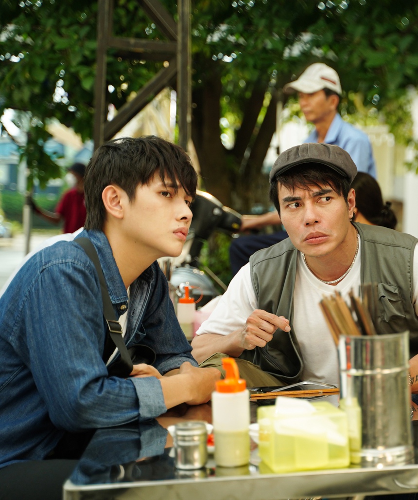 'Nhà bà Nữ' chiếu Tết: Lê Giang là điểm sáng, Trấn Thành khiến khán giả khóc cười cùng gánh bánh canh 300k - Ảnh 6.