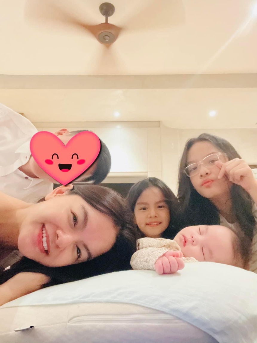 Sao Việt ngày Mồng 1 Tết: Loạt cặp đôi thi nhau phát 'cẩu lương', Anh Tú khoe Diệu Nhi lần đầu làm 1 việc  - Ảnh 6.