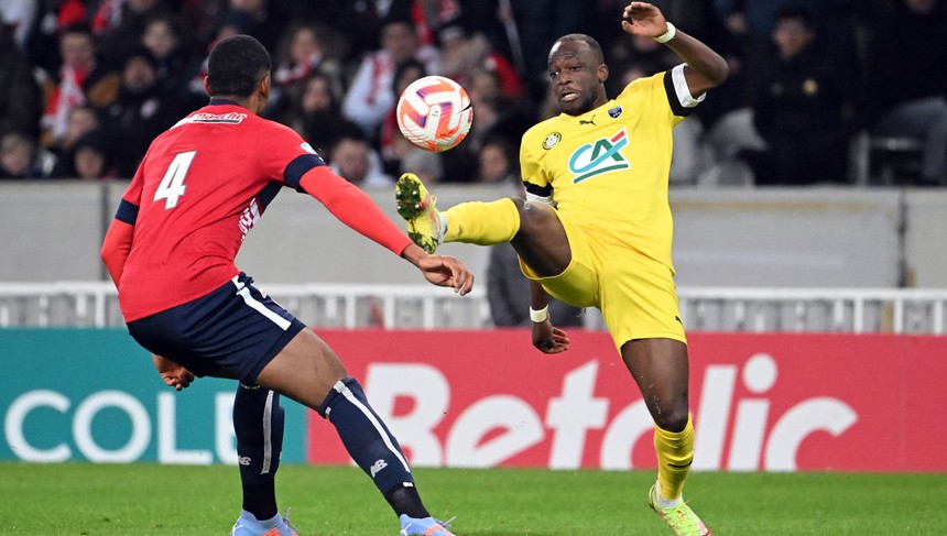 Quang Hải không được thi đấu cho Pau FC - Ảnh 1.