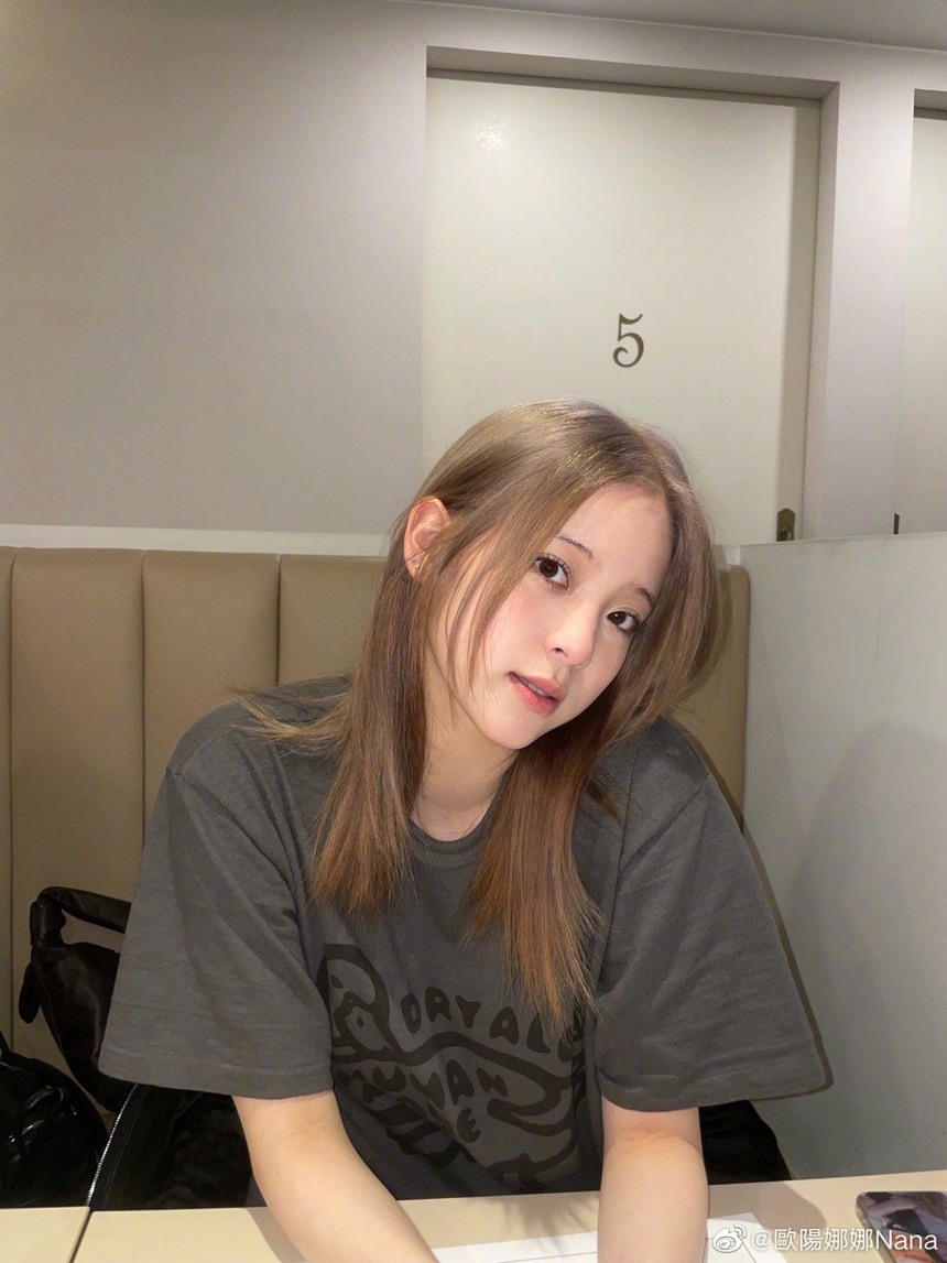 Dàn sao Trung - Hàn trong ngày mùng 1 đầu năm mới: - Ảnh 6. Dàn sao Trung - Hàn trong ngày mùng 1 đầu năm mới: - Ảnh 6.