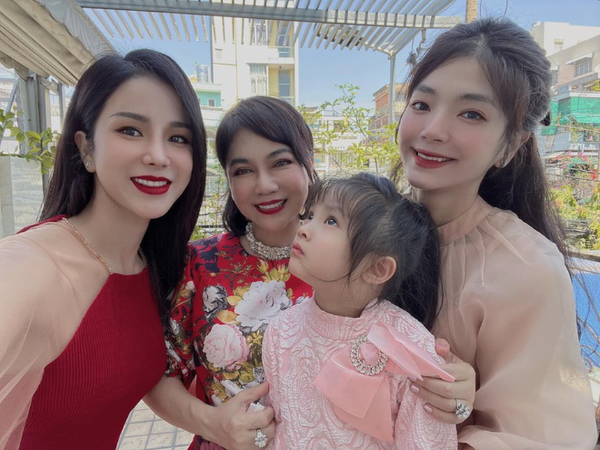 Diệp Lâm Anh gặp lại con trai, để lộ 1 chi tiết khác biệt liên quan đến gia đình chồng cũ - Ảnh 4.