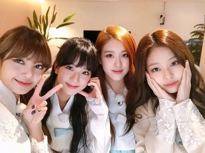 Blackpink sắp hết hợp đồng với YG Entertainment, 100 tỷ won đang chờ đón ở nước ngoài? - Ảnh 1.