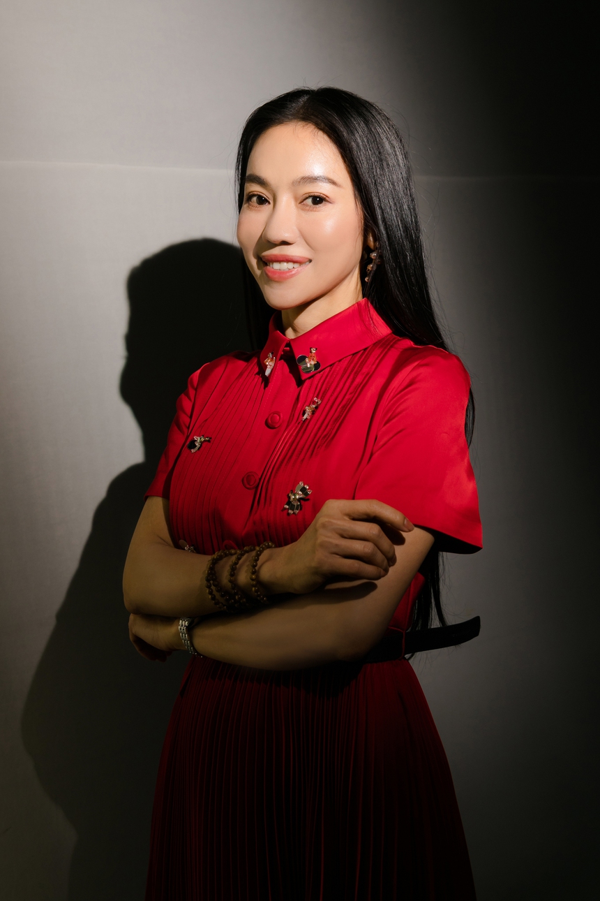 "Bà trùm Hoa hậu" Phạm Kim Dung: Đợi ngày mặc áo cô dâu, làm đám cưới chính thức với đạo diễn Hoàng Nhật Nam - Ảnh 4. "Bà trùm Hoa hậu" Phạm Kim Dung: Đợi ngày mặc áo cô dâu, làm đám cưới chính thức với đạo diễn Hoàng Nhật Nam - Ảnh 4.