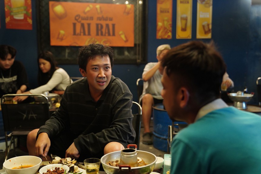 Thu 25 tỷ, phim của Trấn Thành vẫn bị netizen bức xúc, thực hư ra sao? - Ảnh 1.