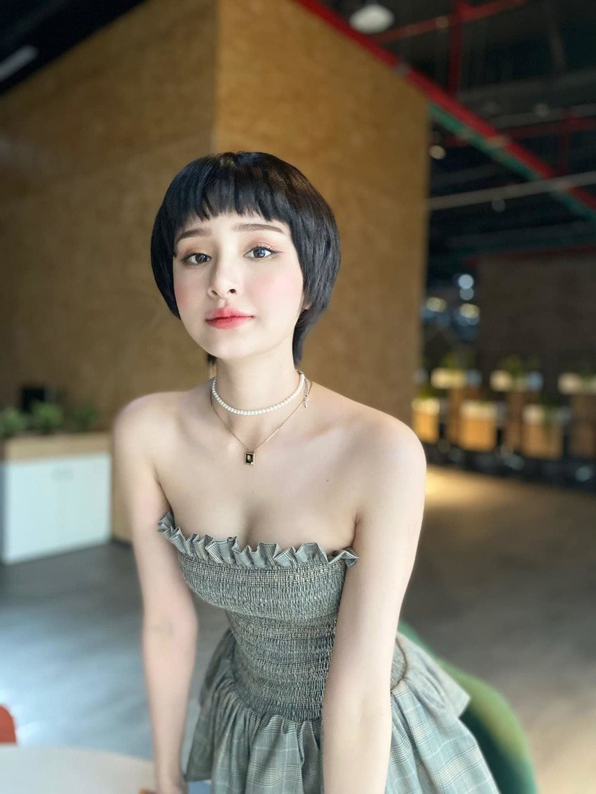 PHỐT ĐẦU NĂM: Shop thời trang 'hứng gạch' vì đăng ảnh Hiền Hồ, cách xử lý khiến netizen phẫn nộ - Ảnh 6. PHỐT ĐẦU NĂM: Shop thời trang 'hứng gạch' vì đăng ảnh Hiền Hồ, cách xử lý khiến netizen phẫn nộ - Ảnh 6.