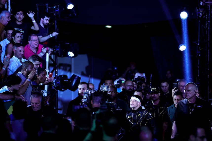 Brandon Moreno và những thách thức trước mắt sau khi giành lên ngôi tại UFC - Ảnh 2. Brandon Moreno và những thách thức trước mắt sau khi giành lên ngôi tại UFC - Ảnh 2.