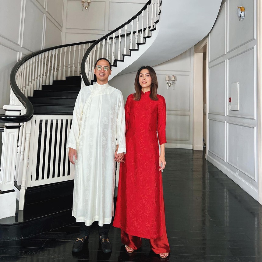 Mỹ nhân Việt sánh đôi bên 'nửa kia' ngày Tết: Tăng Thanh Hà - Louis Nguyễn giữ thông lệ hằng năm, Tóc Tiên - Touliver nhí nhố - Ảnh 1.