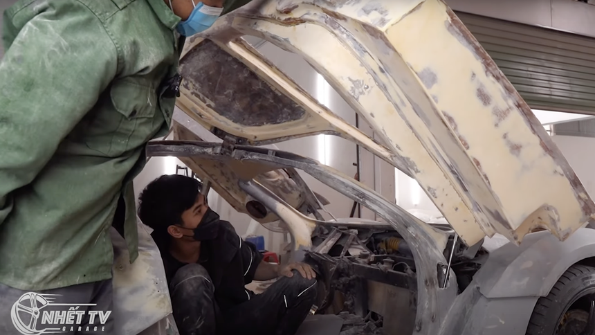 Nhóm bạn trẻ Quảng Ninh mô phỏng Ferrari LaFerrari triệu đô đón Tết: Tốn 250 ngày, làm cửa cánh chim như thật - Ảnh 8.