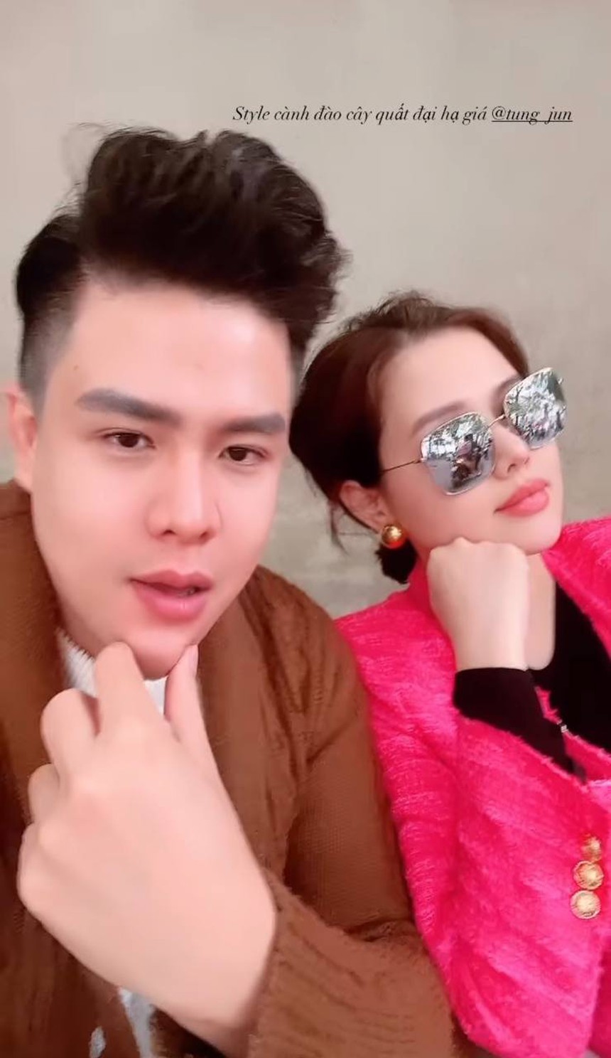 Dâu hào môn đón Tết: Người lên đồ bốc lửa, người xúng xính áo dài - Ảnh 14. Dâu hào môn đón Tết: Người lên đồ bốc lửa, người xúng xính áo dài - Ảnh 14.