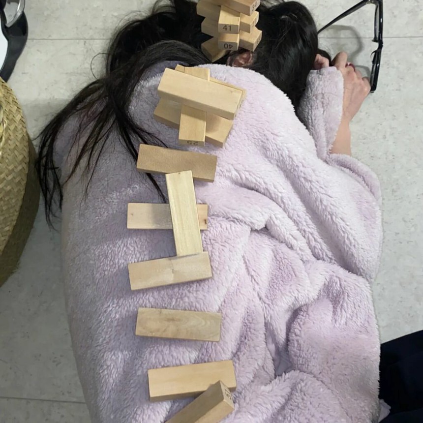 Cư dân mạng thích thú với bức ảnh ‘say xỉn’ của Han So Hee - Ảnh 7.