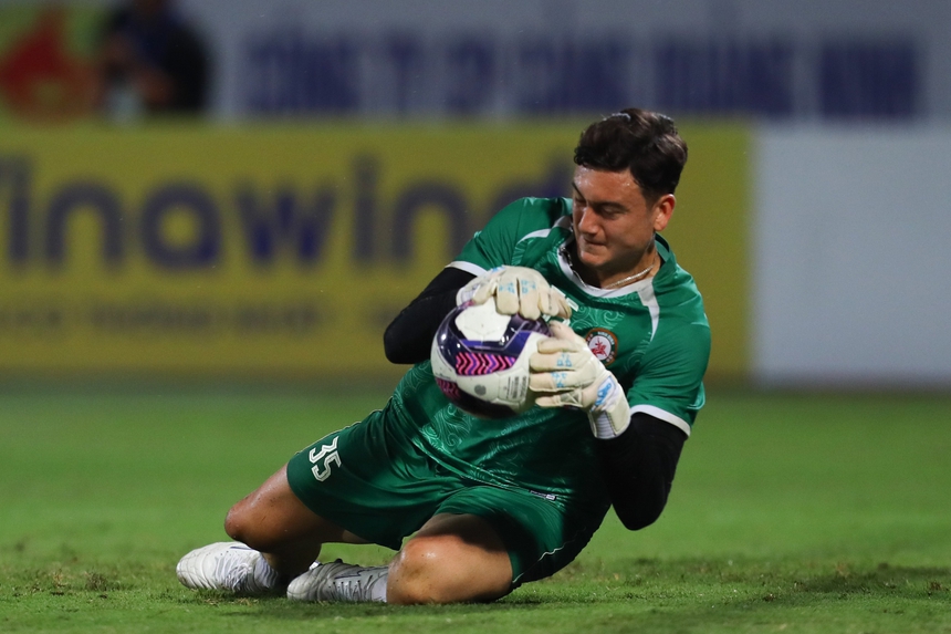 Văn Lâm được CLB Bình Định cho phép hội quân muộn