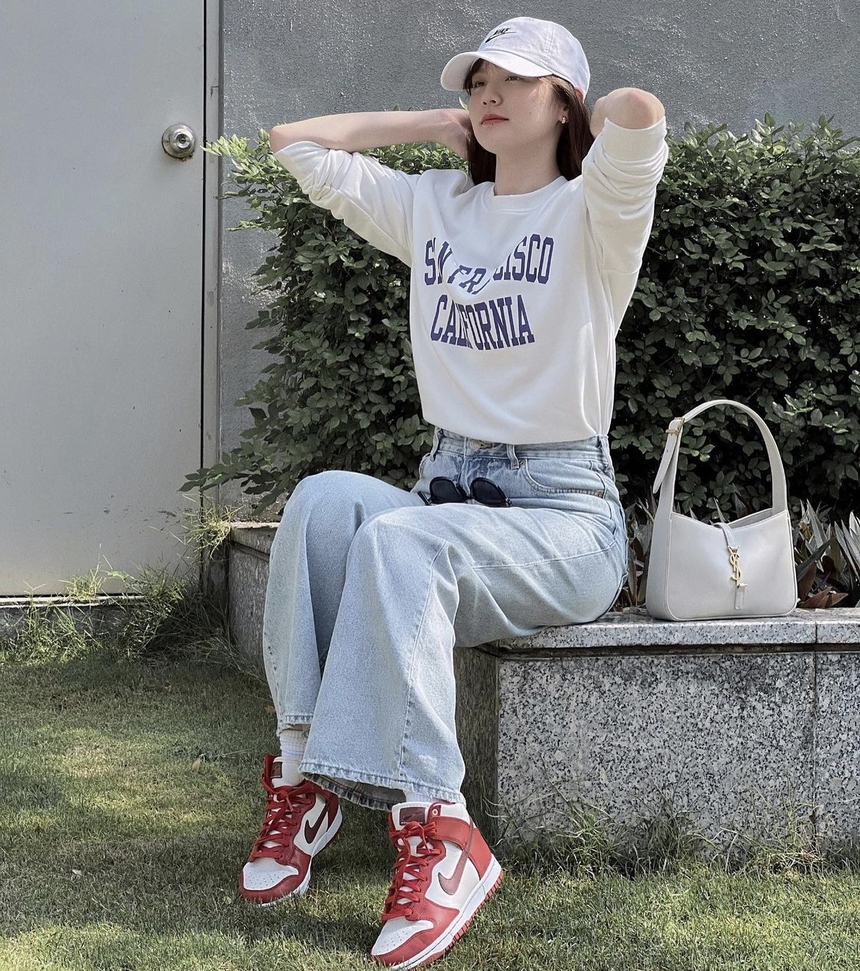 Sơn Tùng và Hải Tú tiếp tục lộ 1 món đôi, đàng gái còn diện suốt nhiều ngày du Xuân  - Ảnh 2.