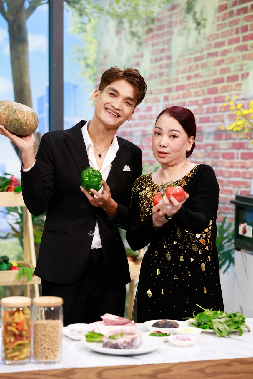 Mạc Văn Khoa: Từ bị hoài nghi ăn chơi sa đọa đến chàng rể được mẹ vợ cưng hơn con ruột - Ảnh 3.