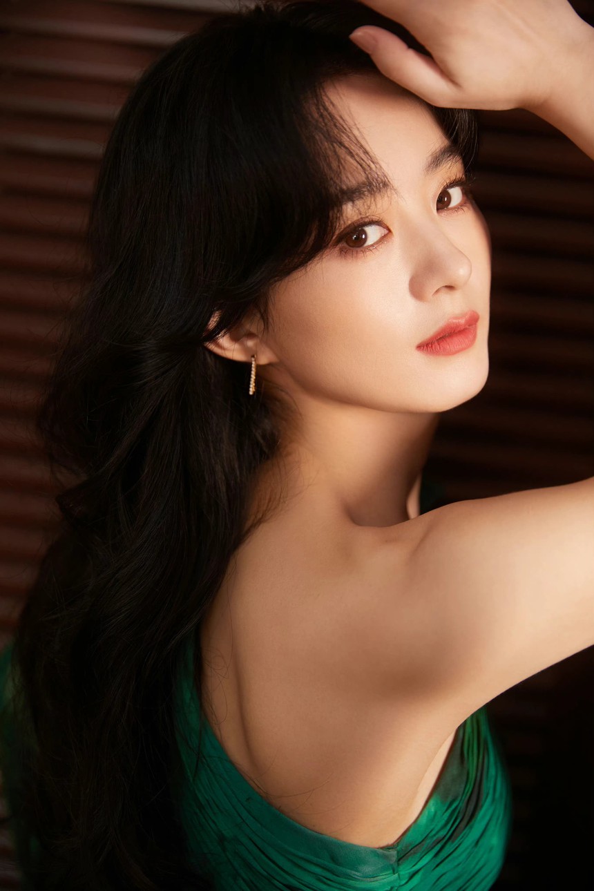 Triệu Lệ Dĩnh khoe giọng hát ngọt ngào, đứng yên một chỗ cũng gây sốt vì quá đẹp - Ảnh 6.