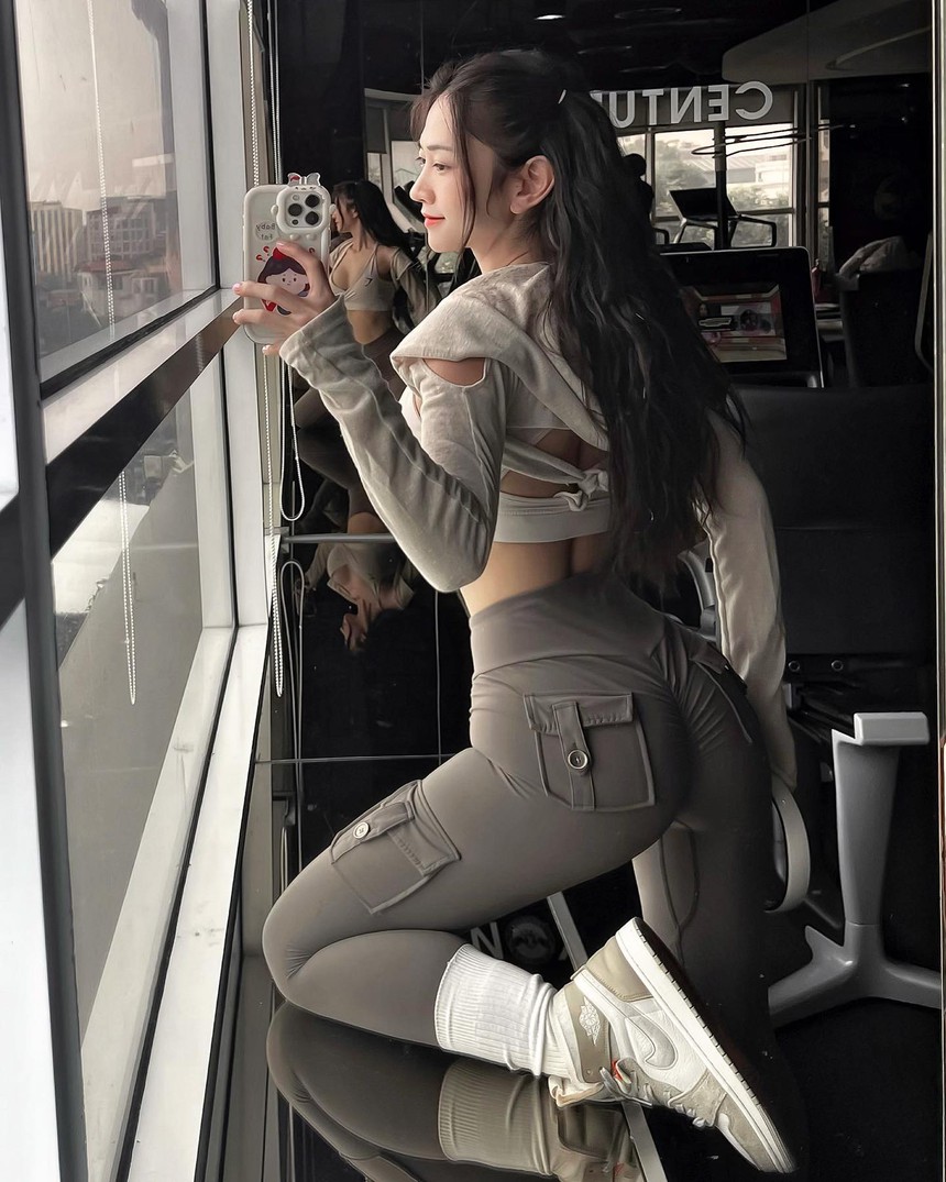 Tết sắp hết nhưng đường đua nhan sắc chưa bao giờ dừng lại: Ai cũng khoe body không chút mỡ thừa, thả dáng cực cháy khiến dân tình mê mẩn - Ảnh 5.